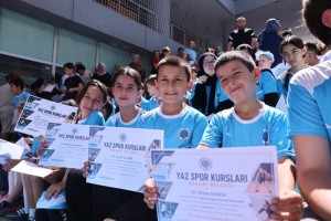 Kapaklı Belediyesi Yaz Spor Okulları'nda 2 Bin 500 Öğrenci Sertifikalarını Aldı